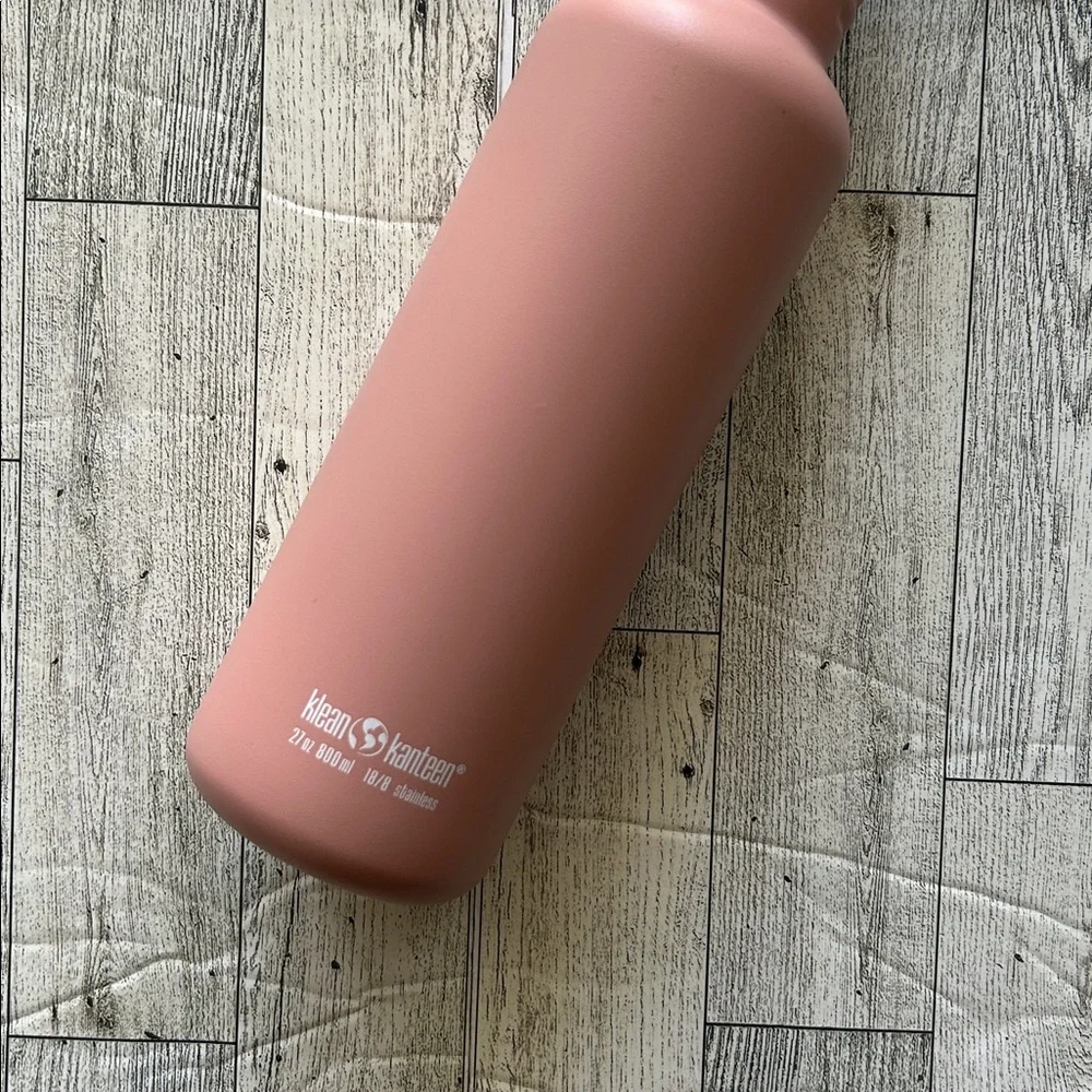 *closet clean out* PINK x Klean Kanteen Water Bottle 27oz